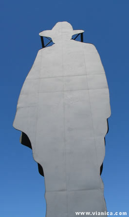 Statue of Sandino